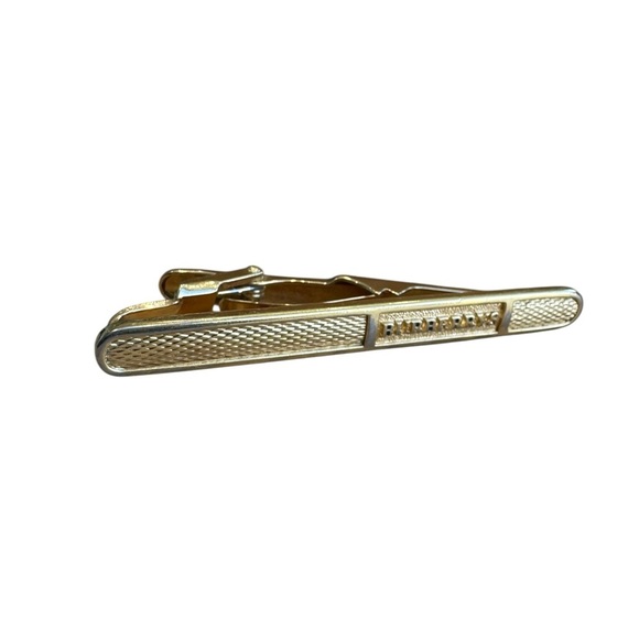 Burberrys Gold Tie Clip - Picture 1 of 3